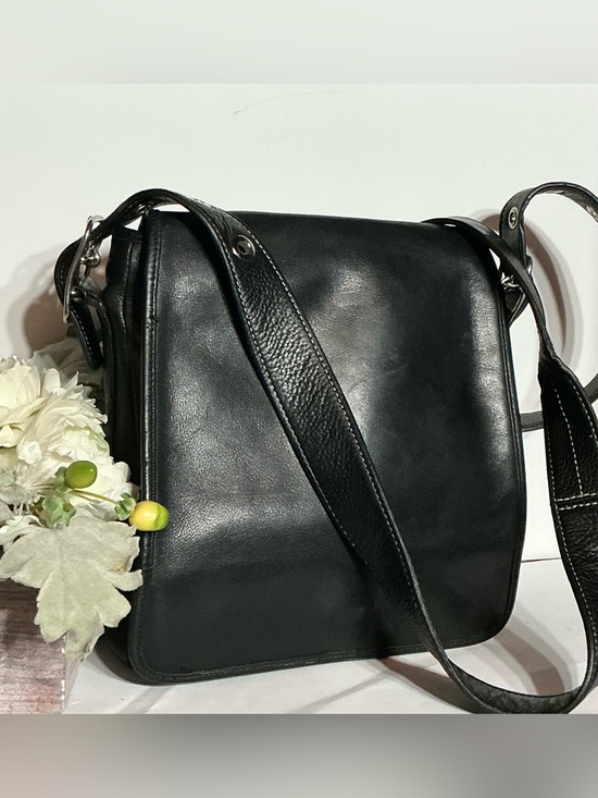 Coach Handbags - Vintage Coach Legacy Studio Flap Crossbody Bag Fair